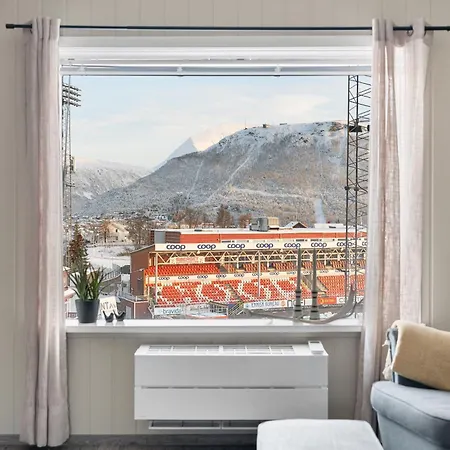 Alfheim Apartment, Central, Free Parking, Free Wifi * Tromsø
